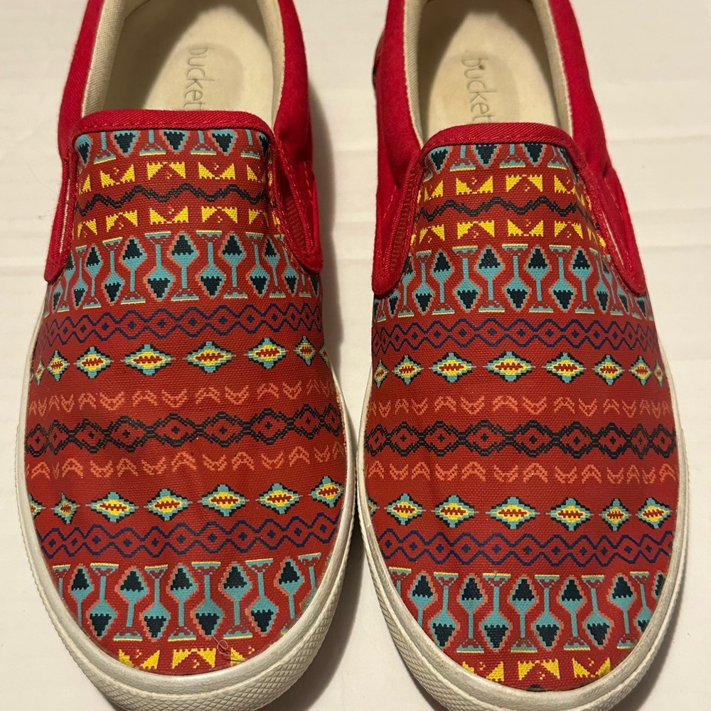 Bucket Feet Red and Blue Slip-On Shoes, size 9